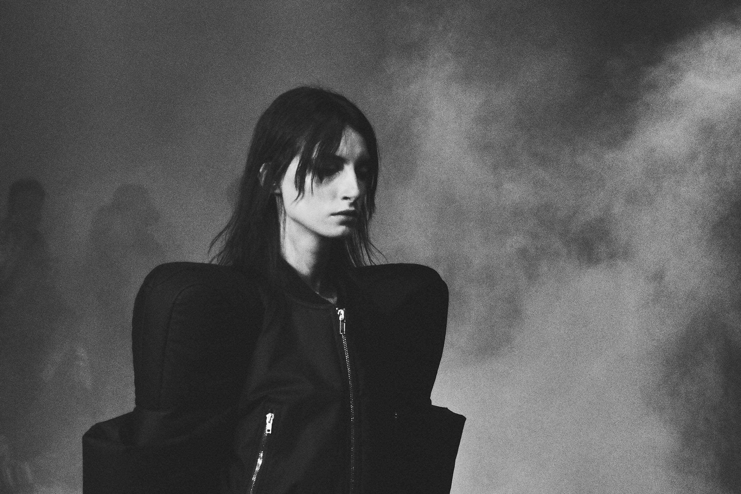 Paris-Fashion-week-2022-Rick-Owens-Paris-Palais-de-Tokyo037