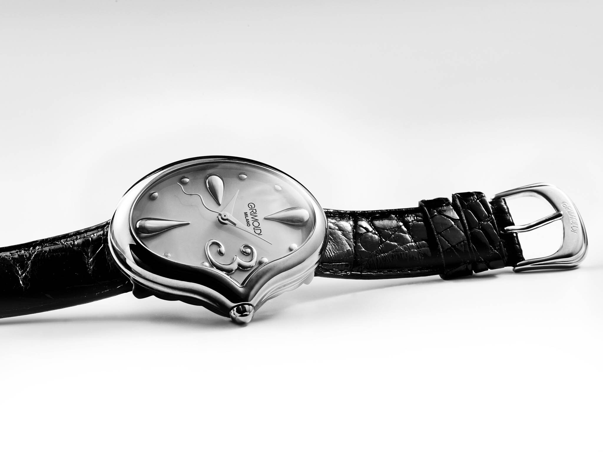 color-still-life-watch