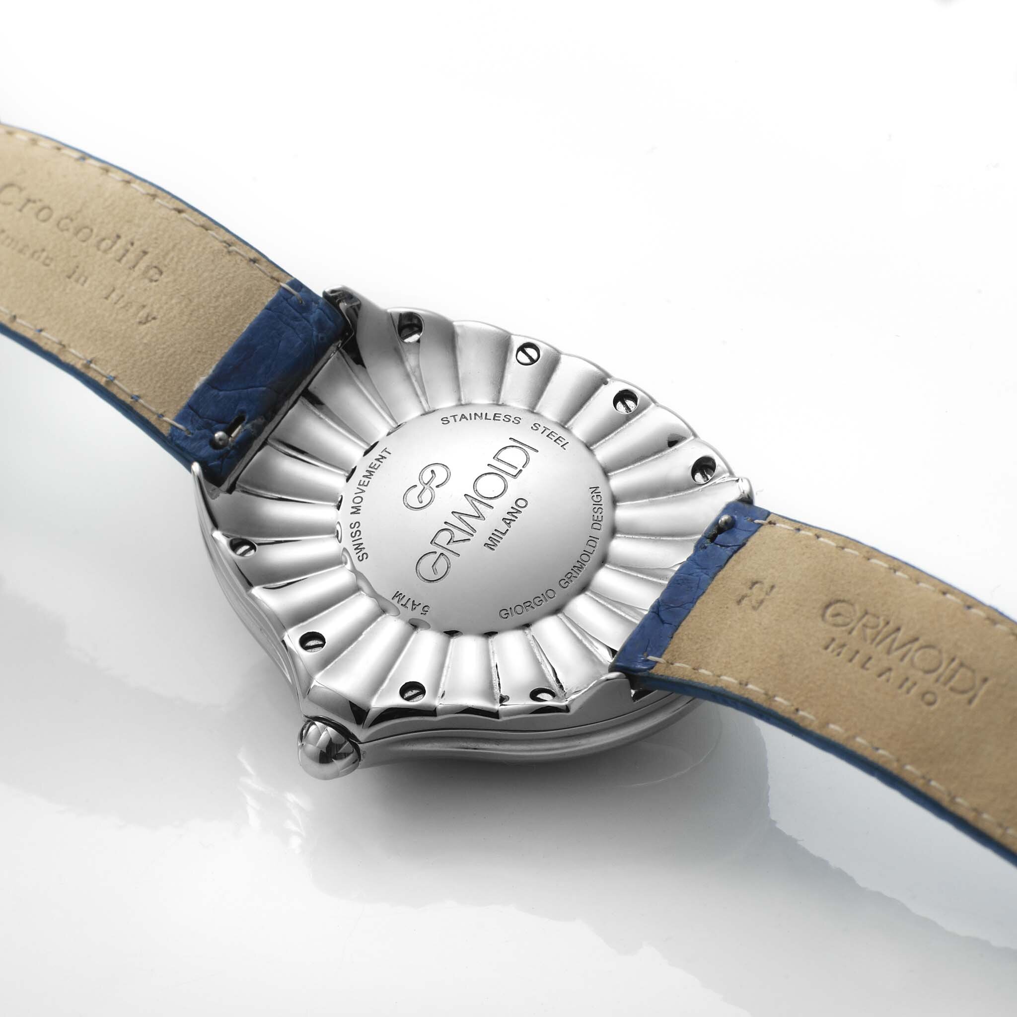 color-still-life-watch