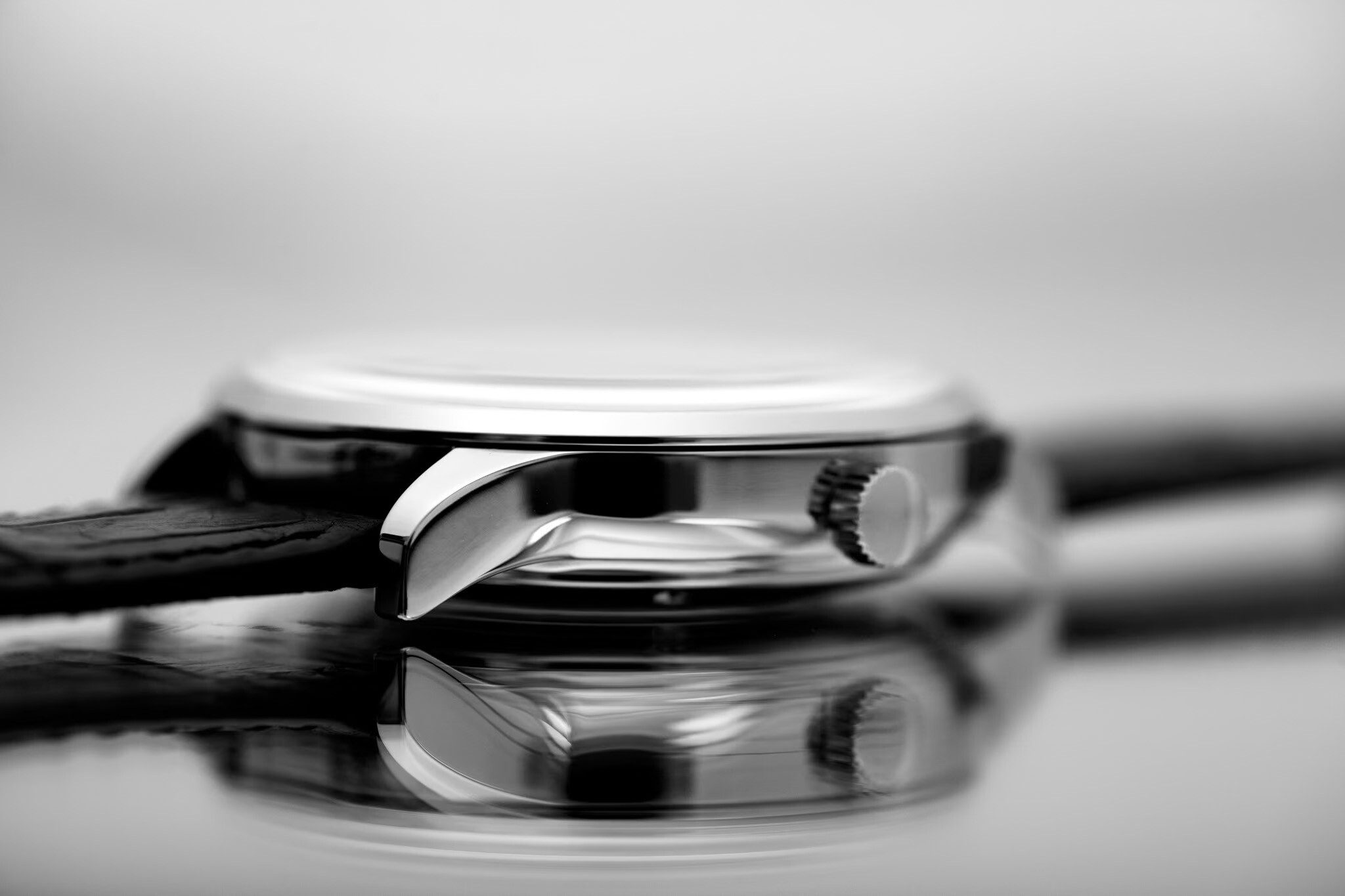time-capsule-still-life-watch