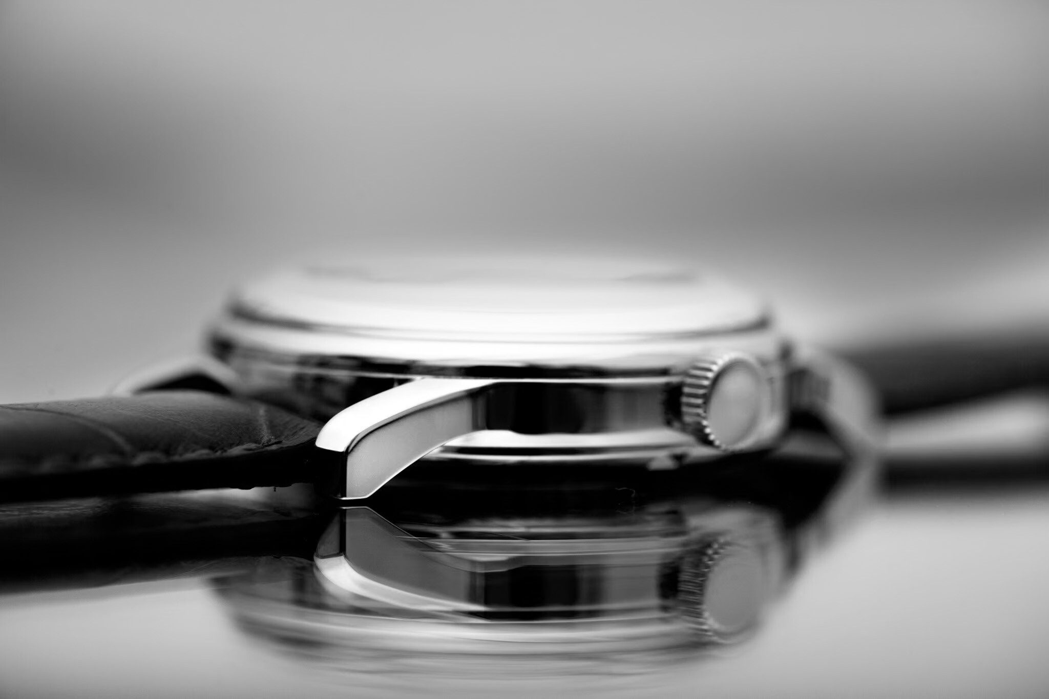 time-capsule-still-life-watch