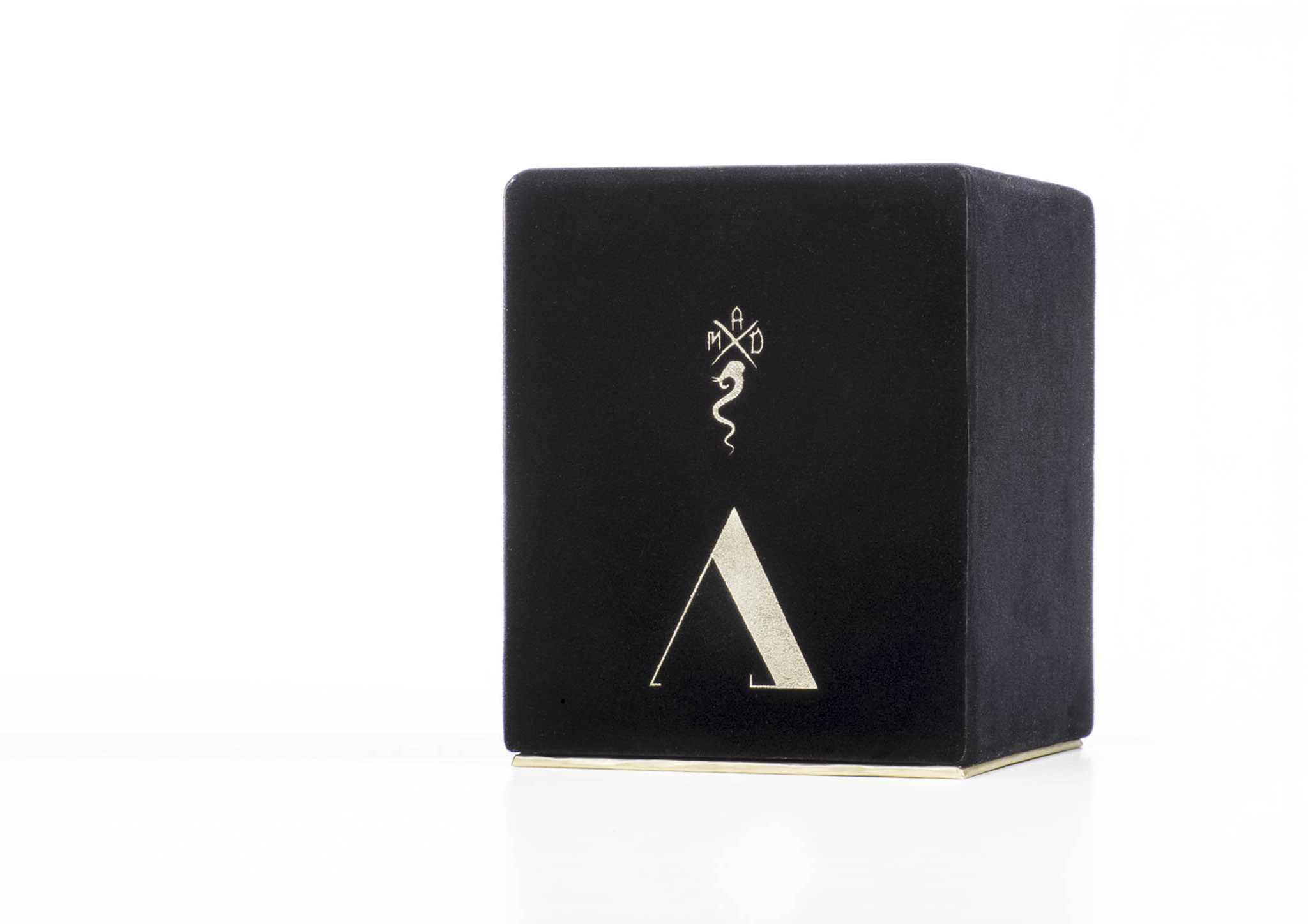 ANDREA-PIUNTI-visual artist-PARFUM