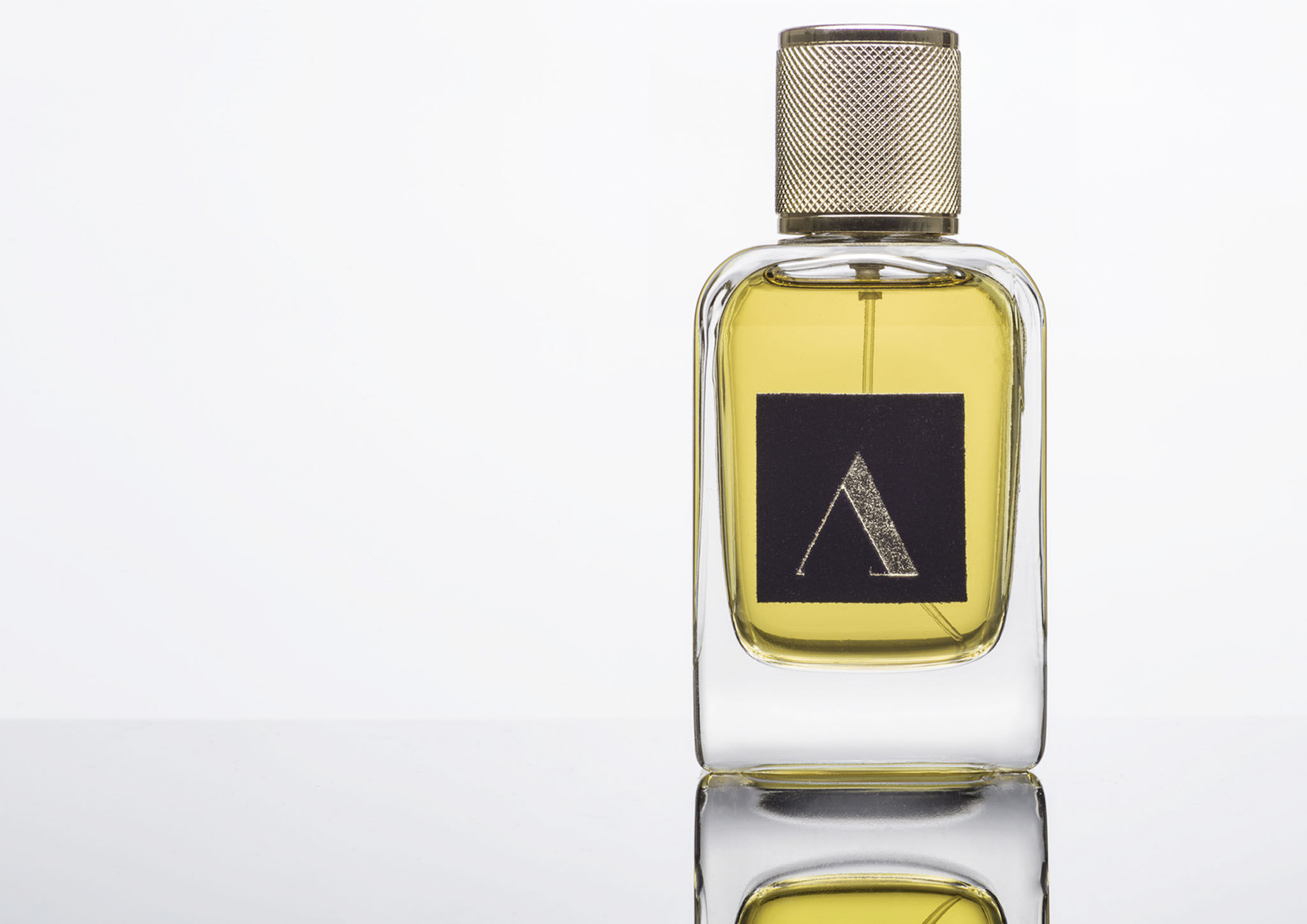 ANDREA-PIUNTI-visual artist-PARFUM